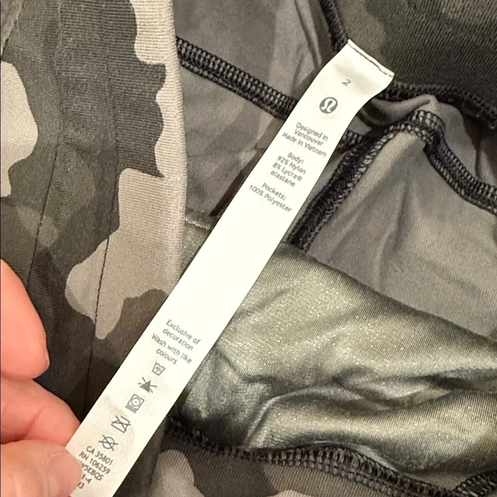 Lululemon Camouflage Jogger Pants size 2